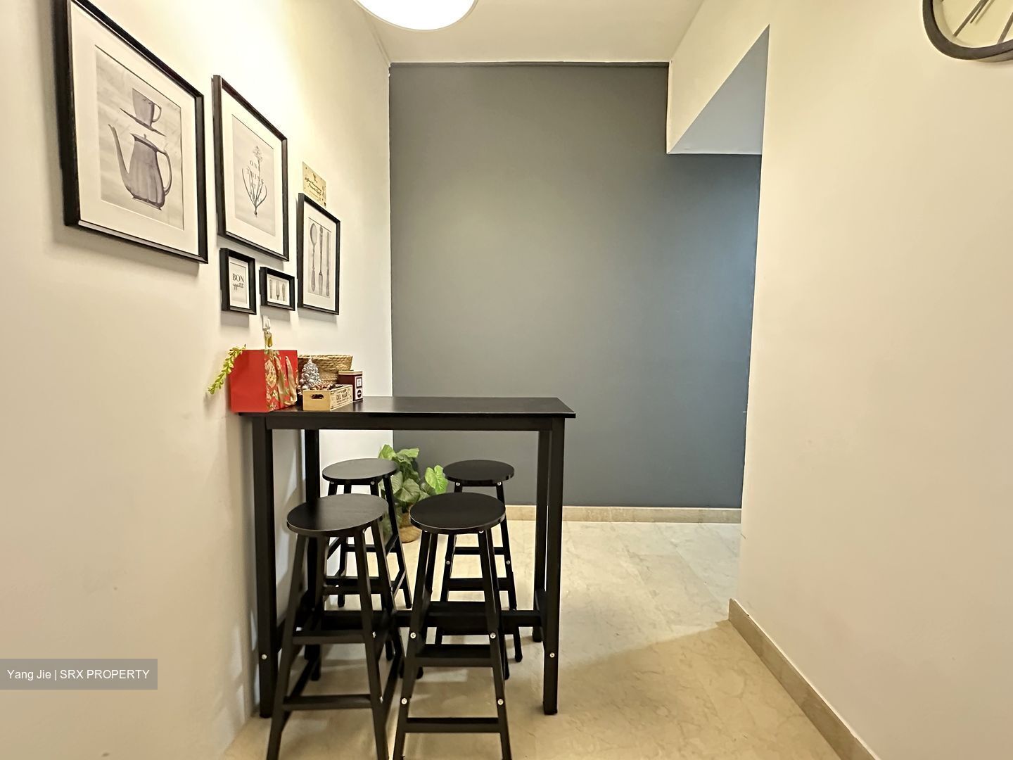 Simsville (D14), Condominium #500095701